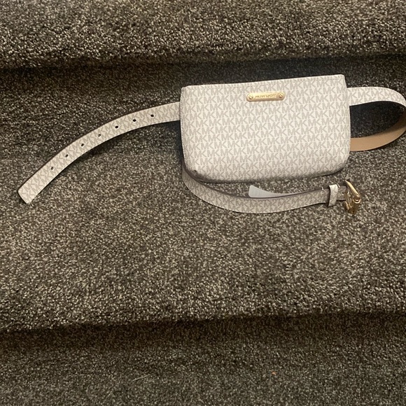 Michael Kors Handbags - Final price drop!!!!Michael Kors fanny pack